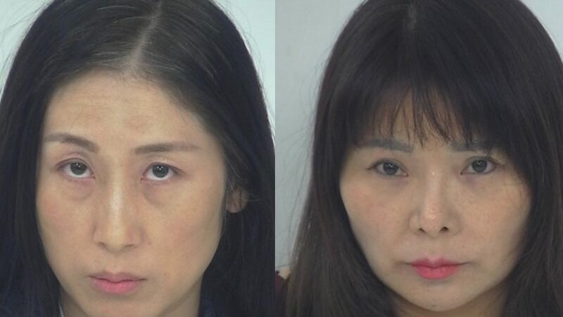 Yufang Zhou y Meilang Wang