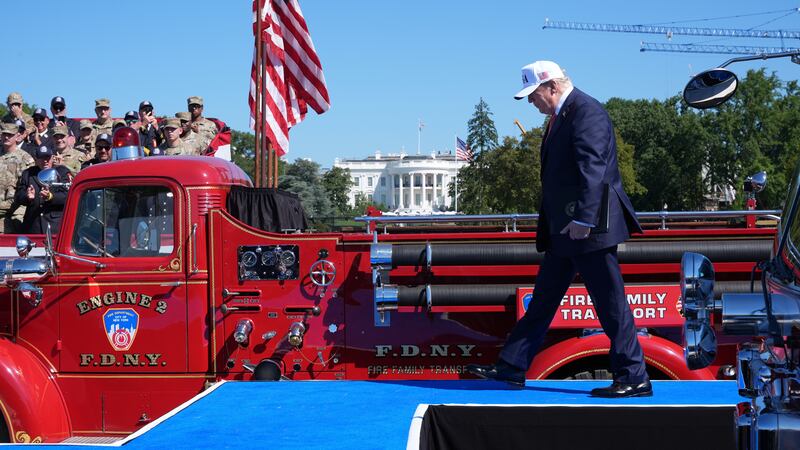 El presidente de Estados Unidos, Donald Trump, llega para hablar en el evento de la Tunnel to...