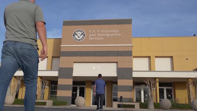 Grupo de migrantes presentó demanda colectiva luego de que sus trámites migratorios fueran...